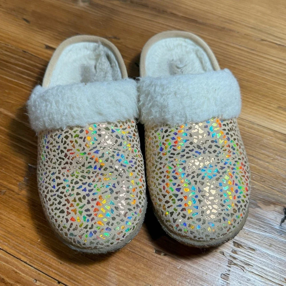 Sorel Youth Girls Nakiska Slide Slippers Sparkly Iridescent Animal print suede 3